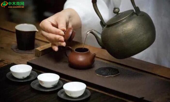 茶欲展香必先溫壺