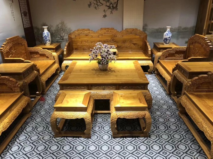 金絲楠木小葉楨楠客廳荷花沙發(fā)十三件套雕花祥云荷花家具桃花府紅木家具圖片